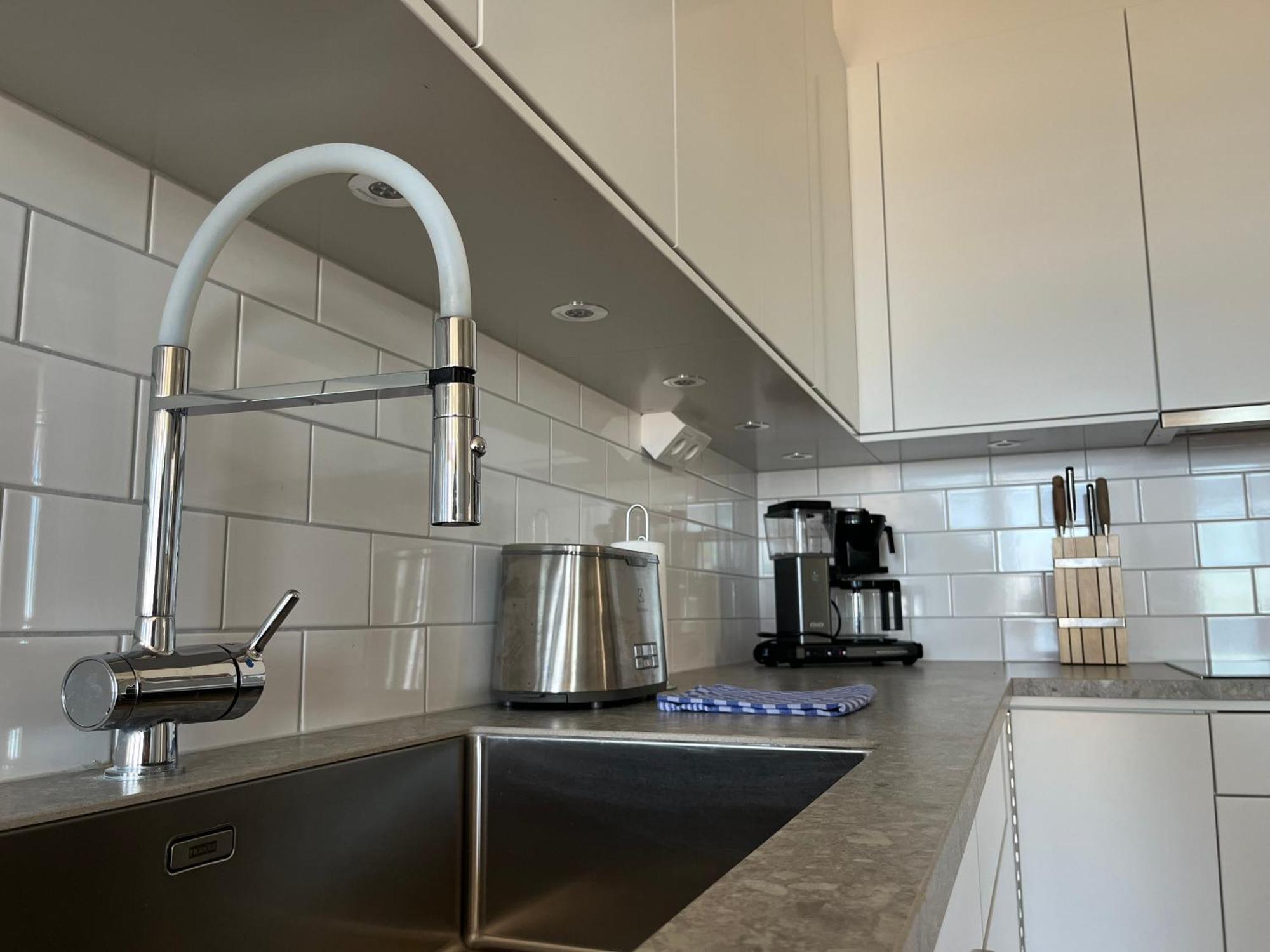 Ahusbrygga Apartment Hotel Extérieur photo